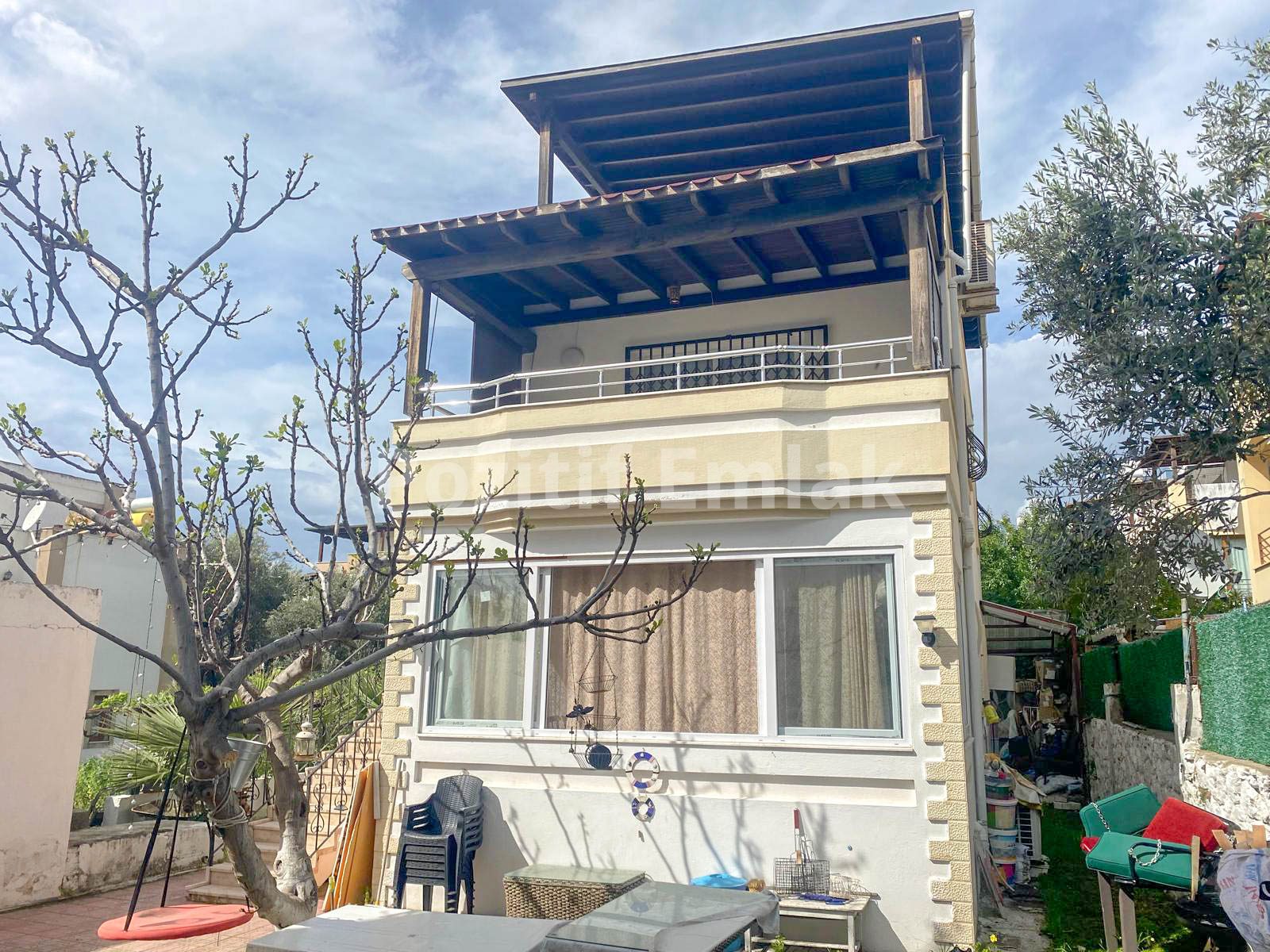 Turgutreis Merkezde Geniş Bahçeli Masrafsız 3+1 Daire