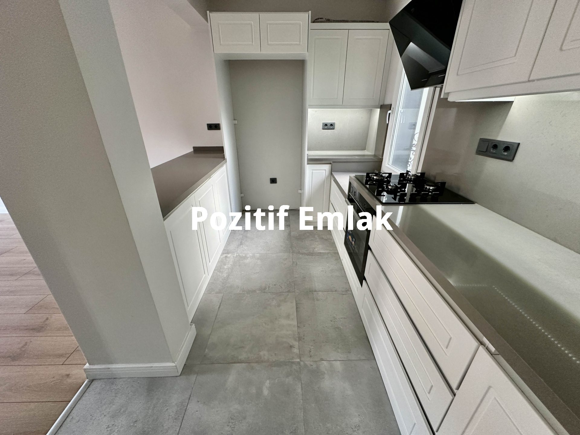 Bodrum Akyarlar'da Nezih Site İçinde Geniş Bahçeli Villa