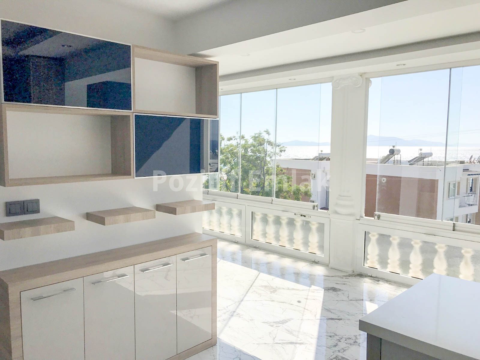 Turgutreis Yalıda Full Deniz Manzaralı Sahile Yakın 2+1 Daire