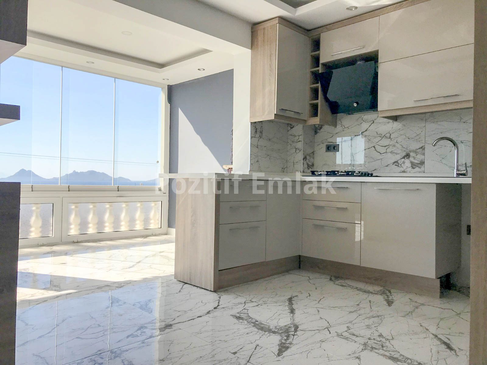Turgutreis Yalıda Full Deniz Manzaralı Sahile Yakın 2+1 Daire