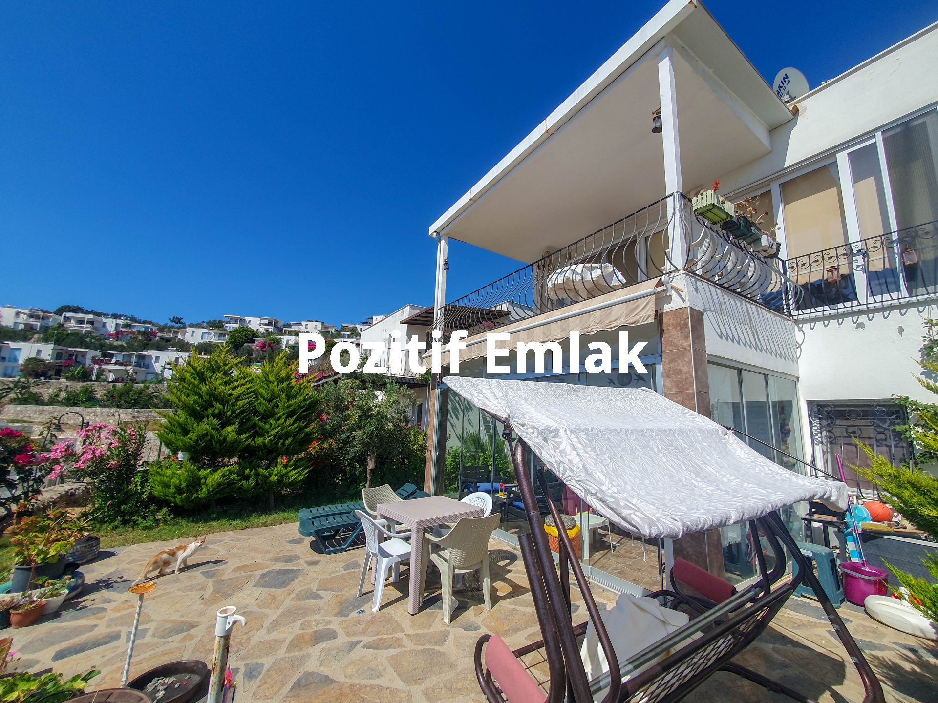 Bodrum Gümüşlük'te Satılık Harika Manzaralı Site İçi 3+1 Villa