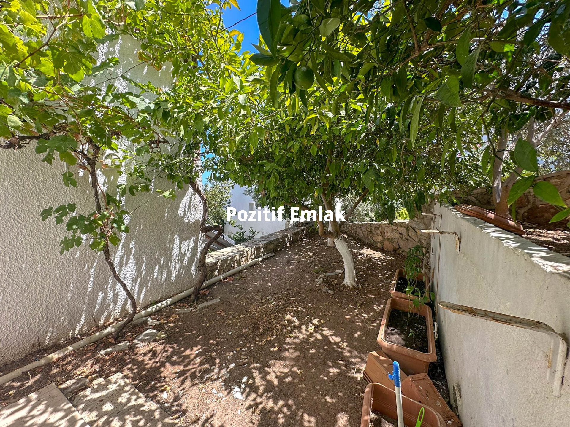 Akyarlar Karaincir Sitesi'nde Satılık Harika Manzaralı Dubleks