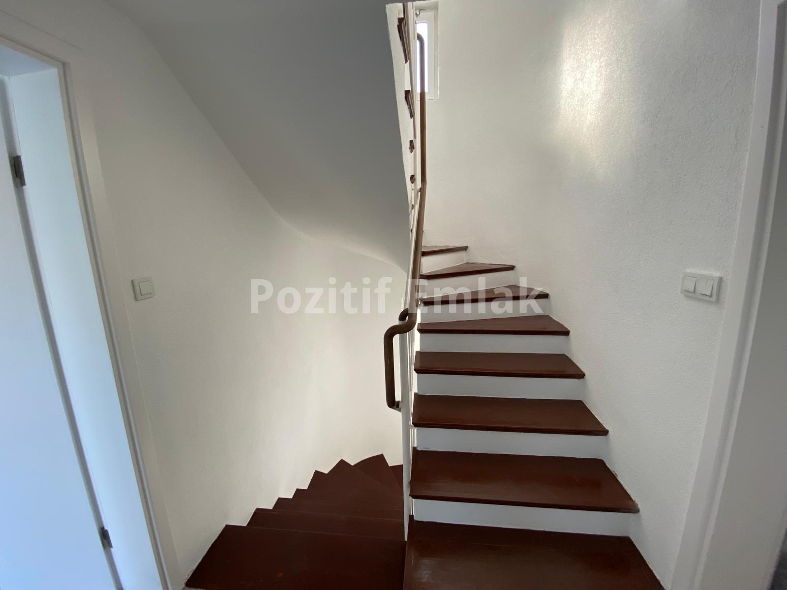 Bodrum Kadıkalesi'nde Denize Yakın Havuzlu Site içi 3+1 Villa