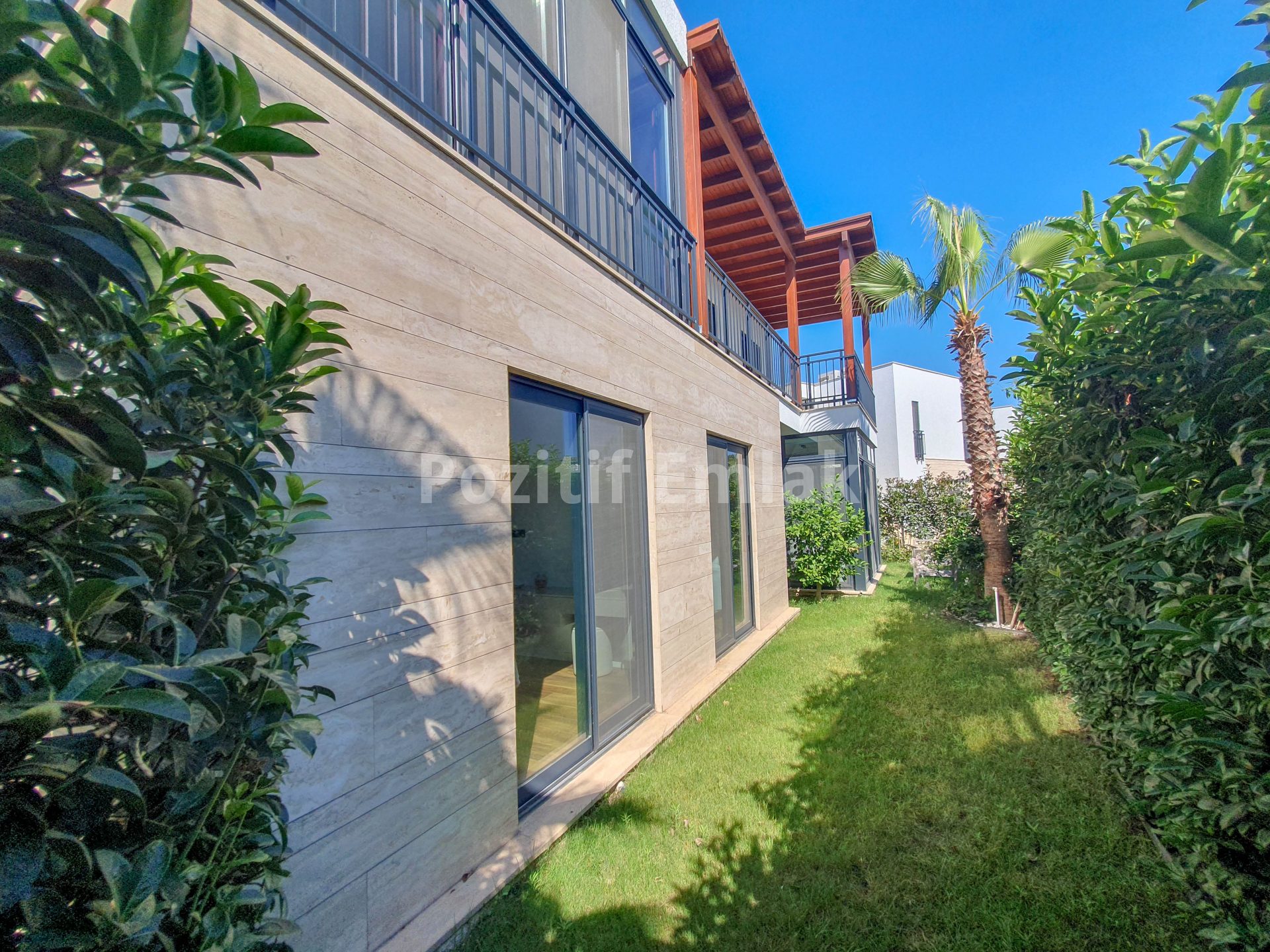 Bodrum Gümüşlük Merkezde Site içi Sıfır Lüks Daire