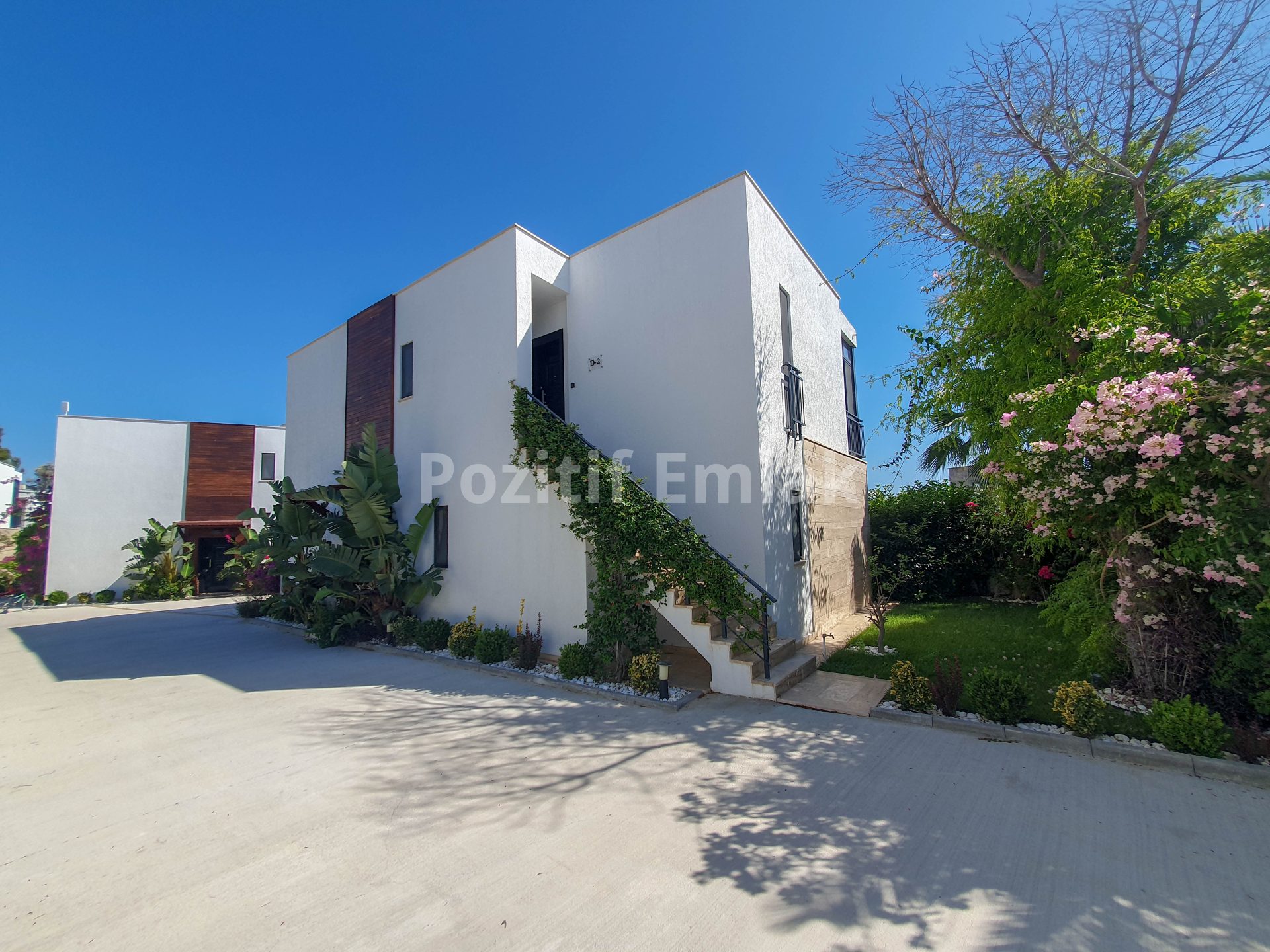 Bodrum Gümüşlük Merkezde Site içi Sıfır Lüks Daire