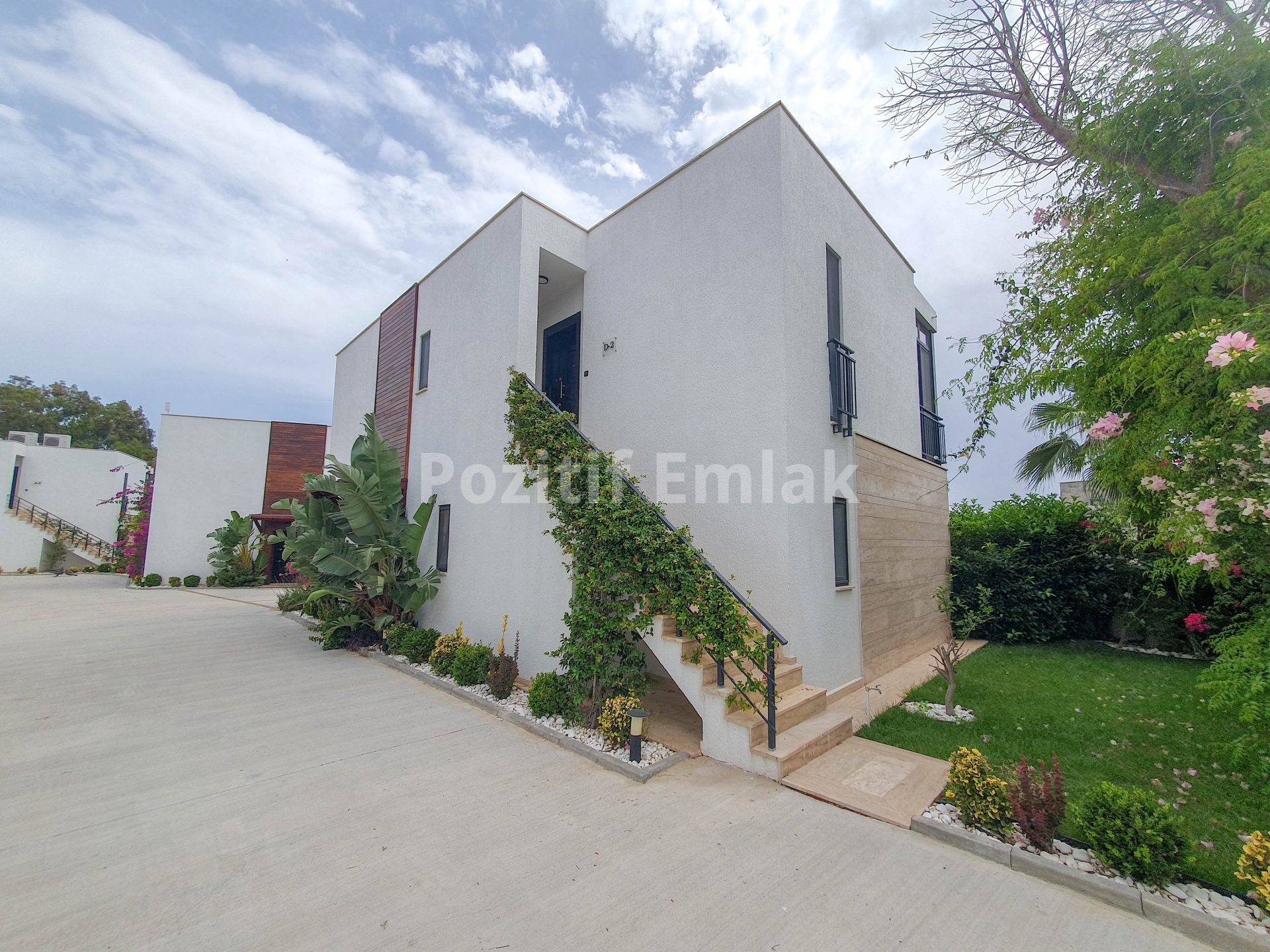 Bodrum Gümüşlük Merkezde Site içi Sıfır Lüks Daire