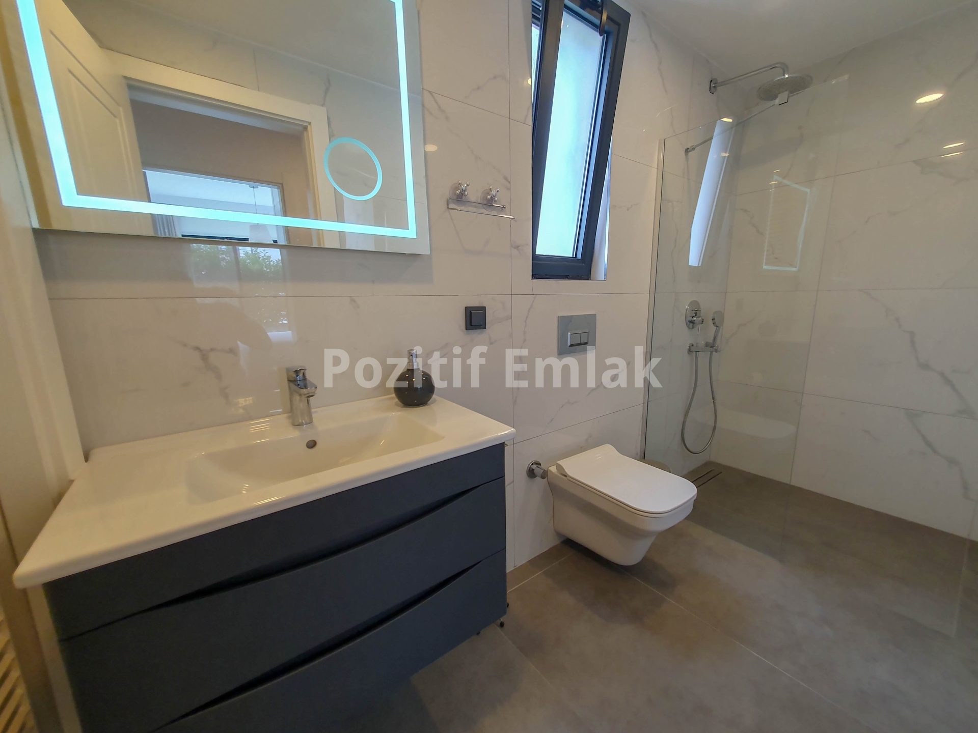 Bodrum Gümüşlük Merkezde Site içi Sıfır Lüks Daire