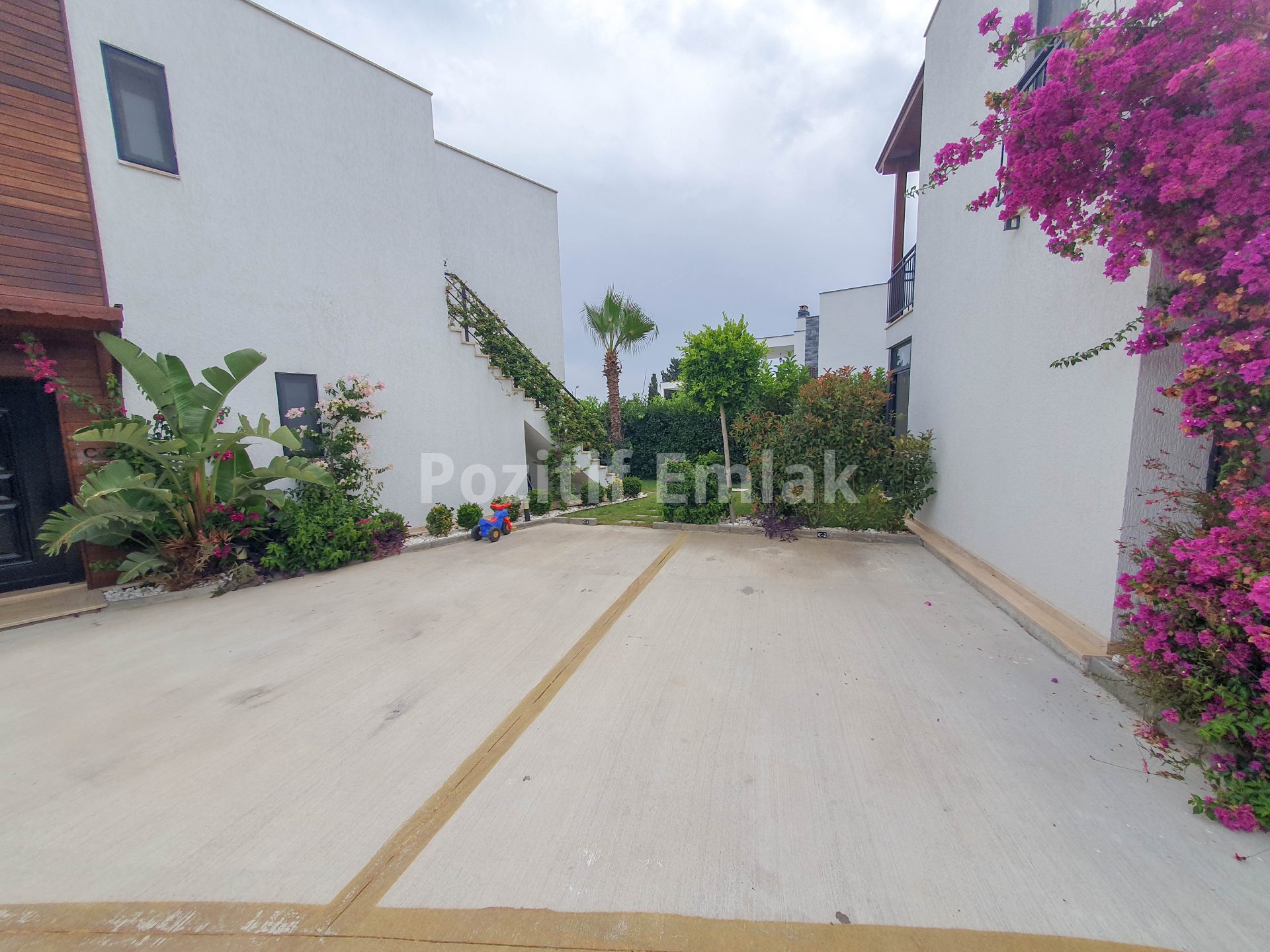 Bodrum Gümüşlük Merkezde Site içi Sıfır Lüks Daire