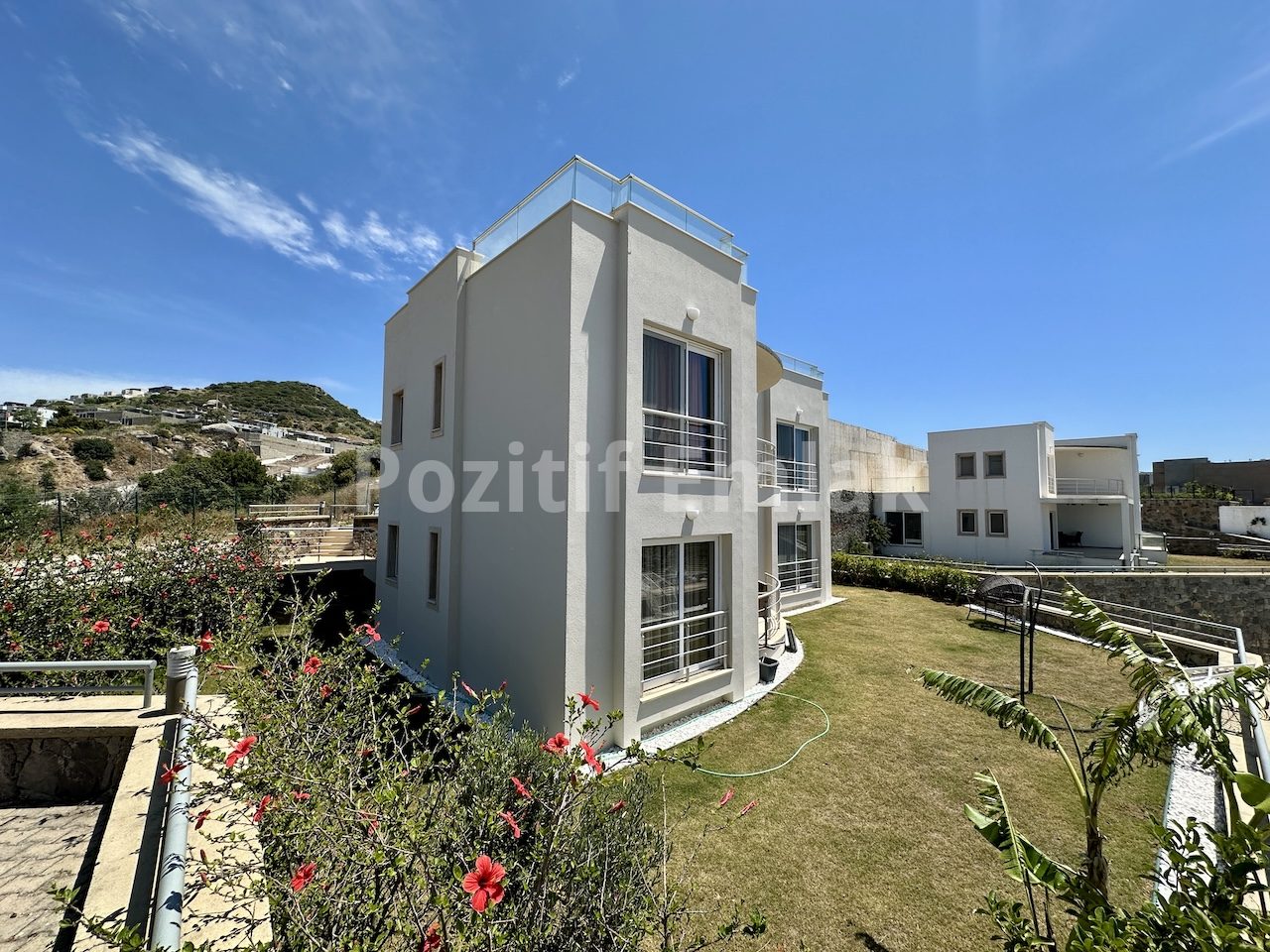 Bodrum Yalıkavak'ta Havuzlu Sitede Muhteşem Manzaralı 6+1 Villa