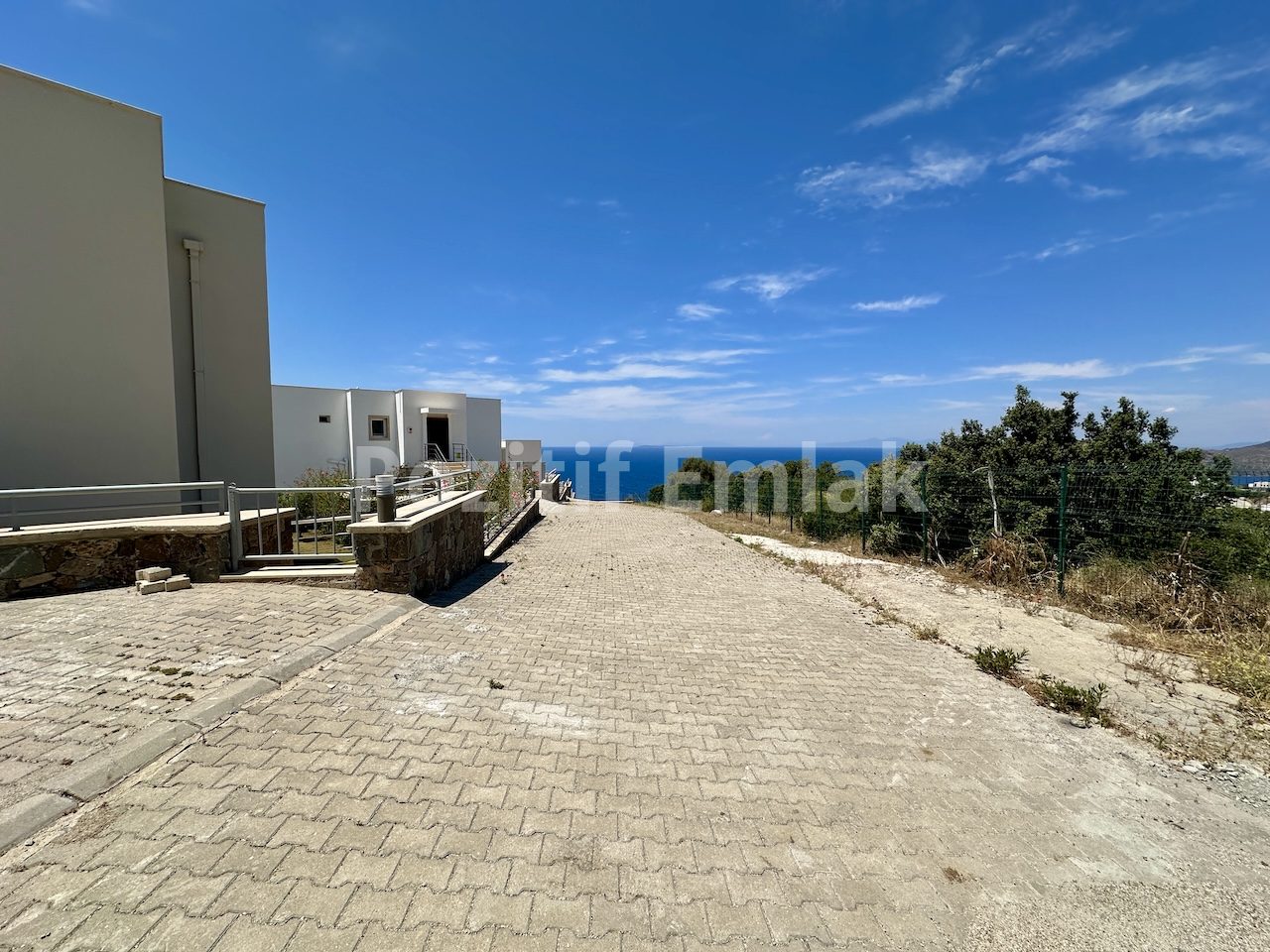 Bodrum Yalıkavak'ta Havuzlu Sitede Muhteşem Manzaralı 6+1 Villa