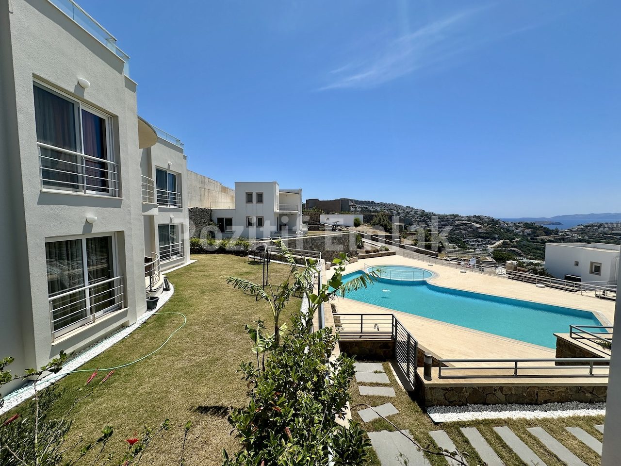 Bodrum Yalıkavak'ta Havuzlu Sitede Muhteşem Manzaralı 6+1 Villa
