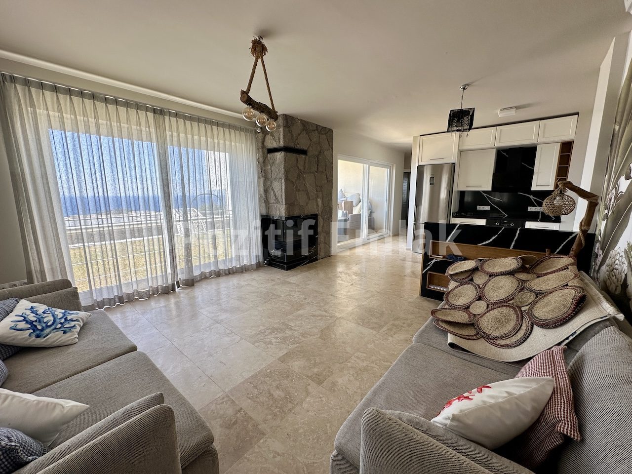 Bodrum Yalıkavak'ta Havuzlu Sitede Muhteşem Manzaralı 6+1 Villa