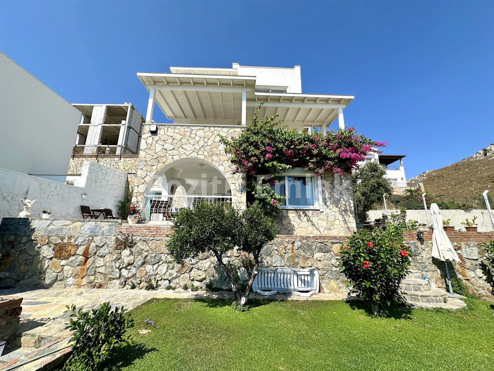 Bodrum Kadıkalesi'nde Satılık Harika Manzaralı Özel Havuzlu Villa