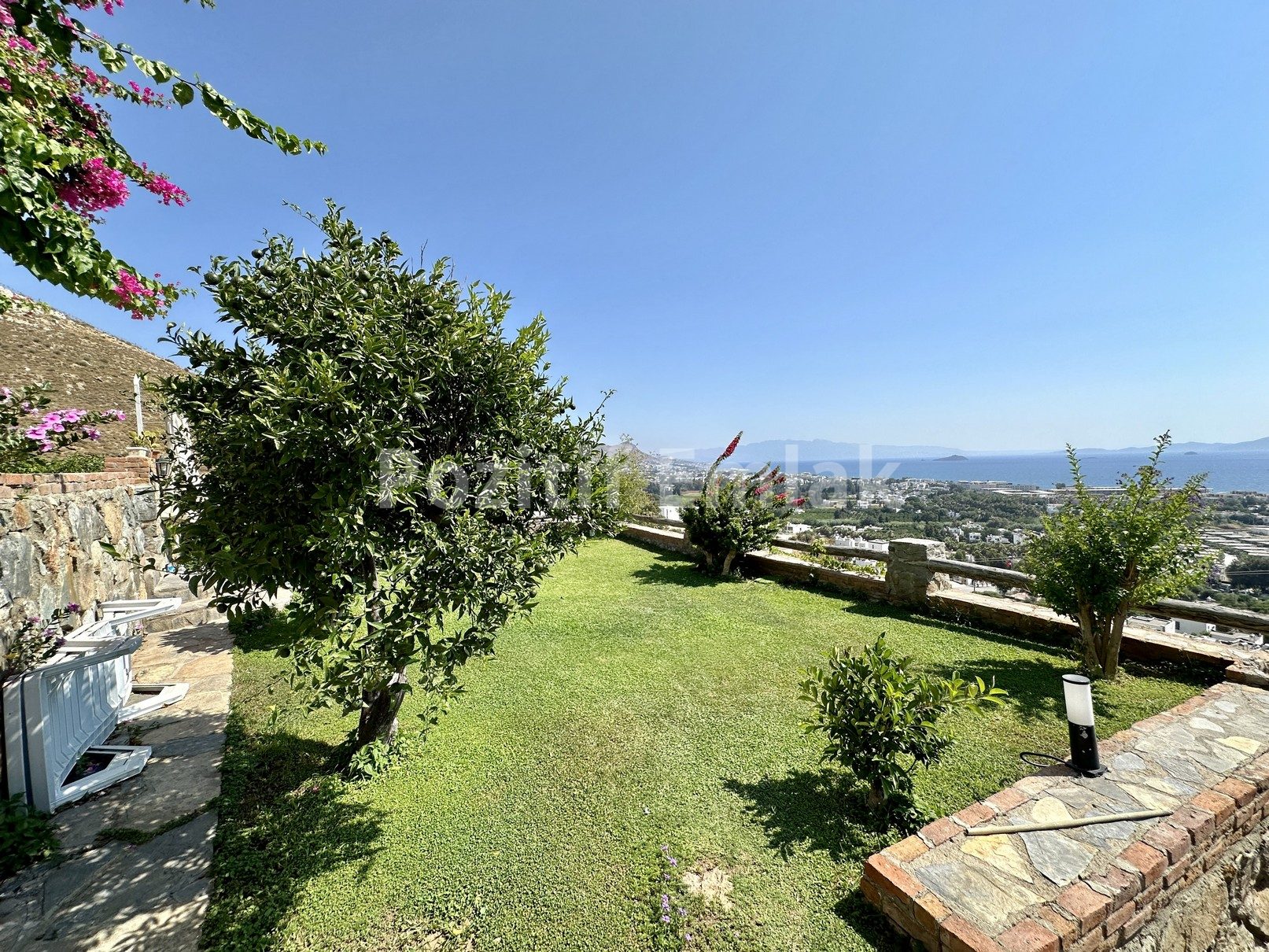 Bodrum Kadıkalesi'nde Harika Manzaralı Özel Havuzlu Villa