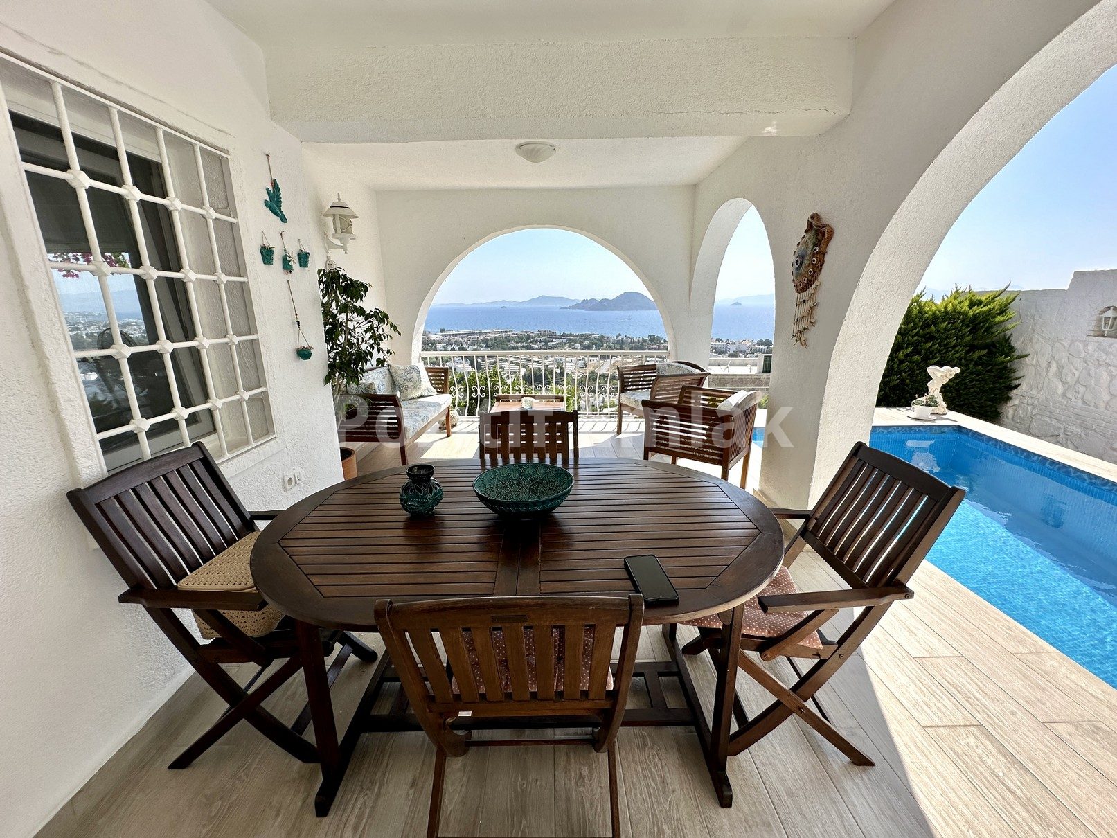 Bodrum Kadıkalesi'nde Harika Manzaralı Özel Havuzlu Villa