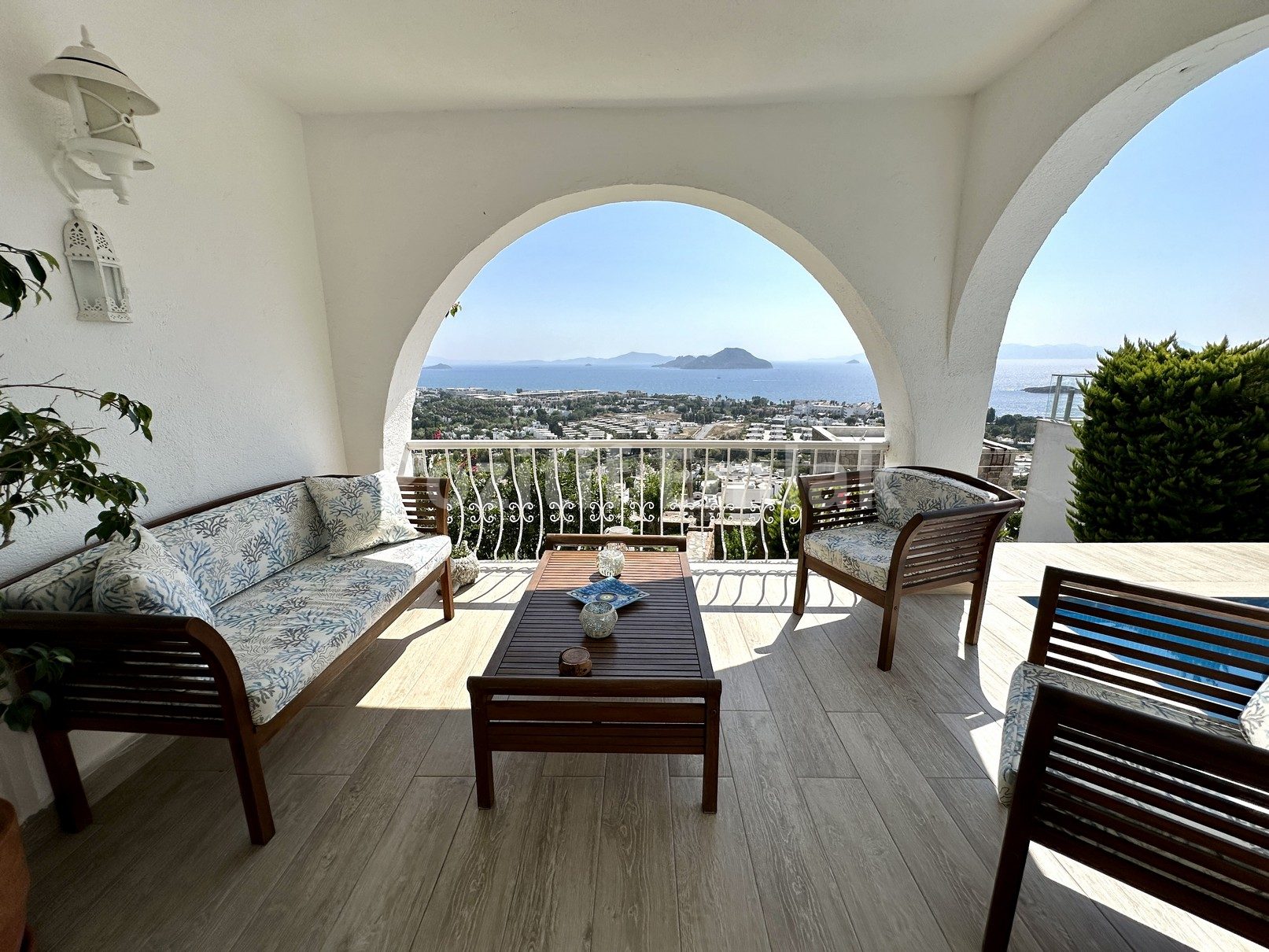 Bodrum Kadıkalesi'nde Harika Manzaralı Özel Havuzlu Villa