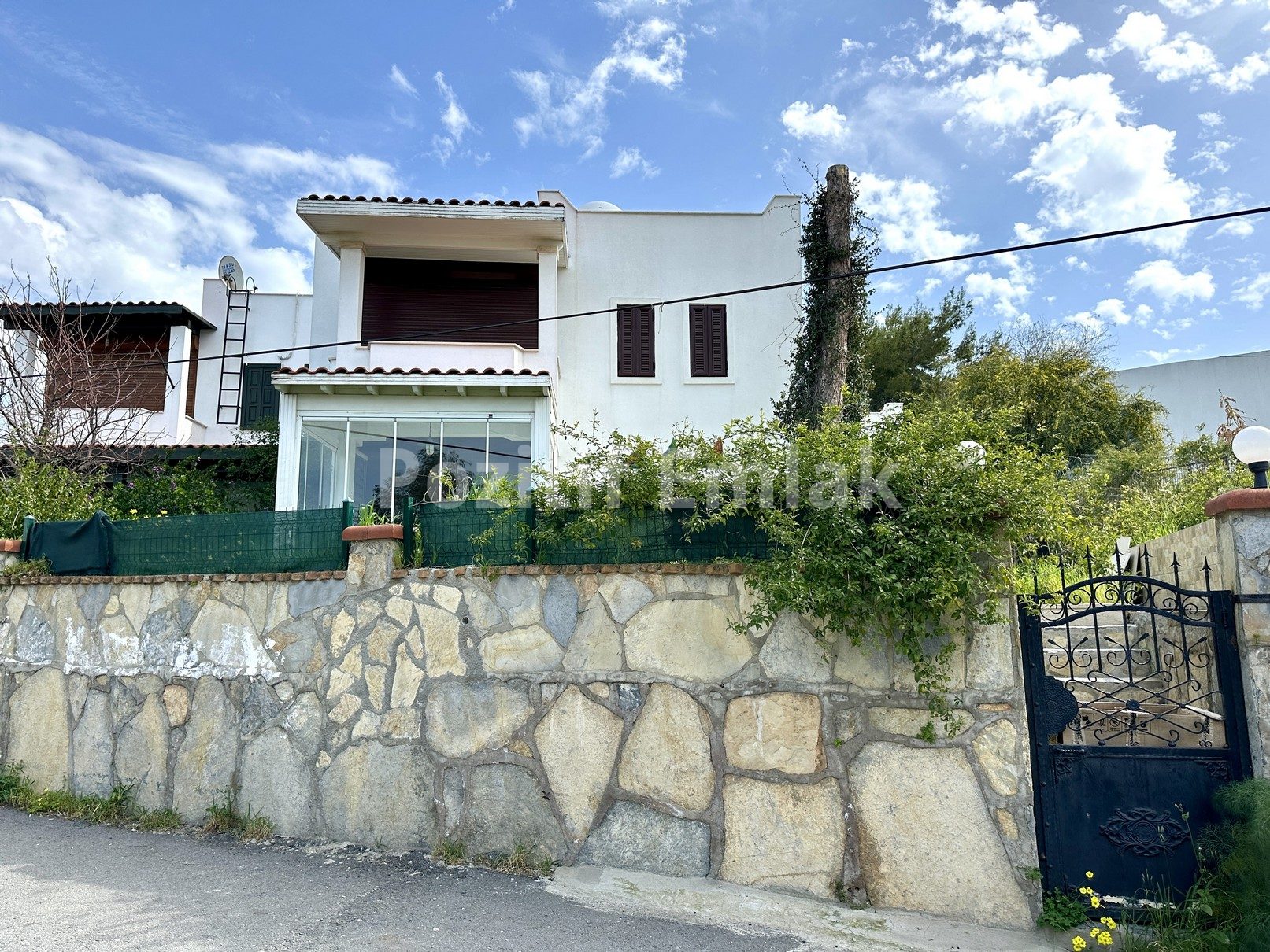 Turgutreis Marinada Sahile 50 Metre Mesafede Müstakil Villa