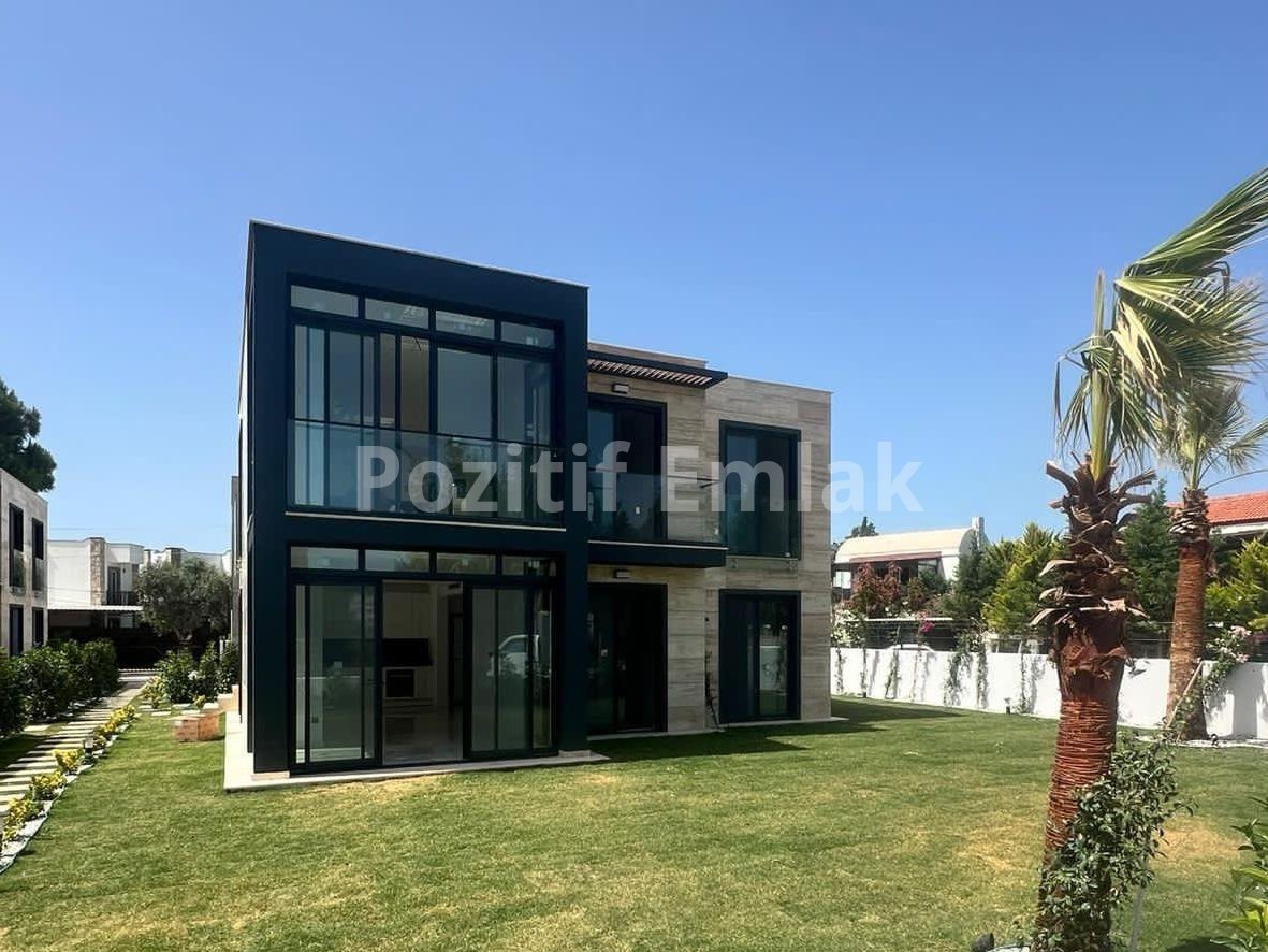 Bodrum Yahşi'de Denize Çok Yakın Havuzlu Sıfır Lüks Daireler