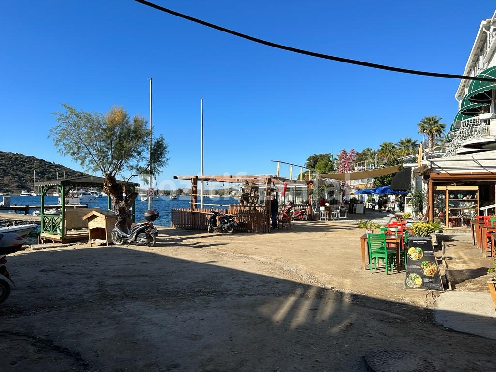 Bodrum Gümüşlük Merkezde Satılık Sıfır Dubleks Havuzlu Villalar