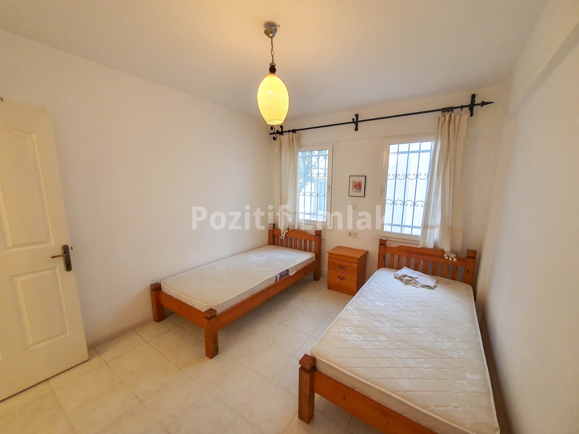 Turgutreis Bahçelievler'de Sahile 50 Metre Mesafede Komple Bina