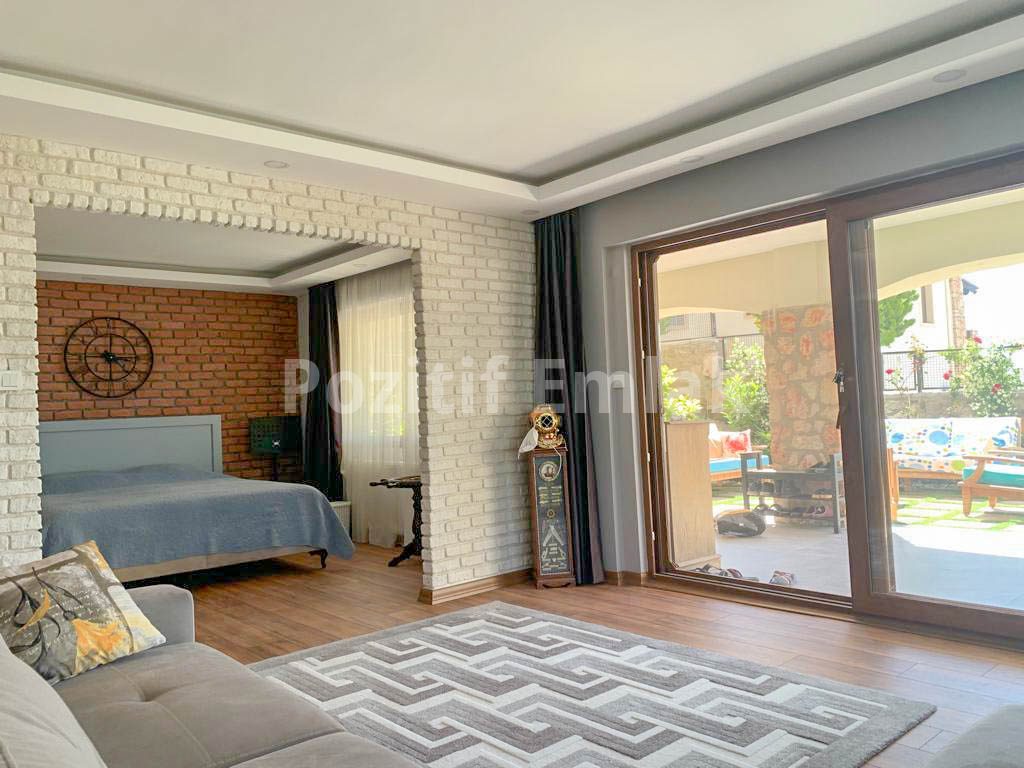 Turgutreis Yalı'da Özel Havuzlu Deniz Manzaralı Villa