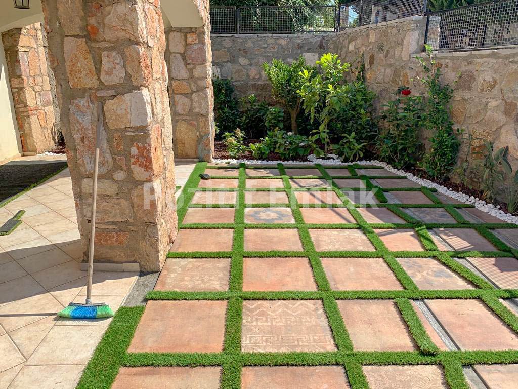 Turgutreis Yalı'da Özel Havuzlu Deniz Manzaralı Villa