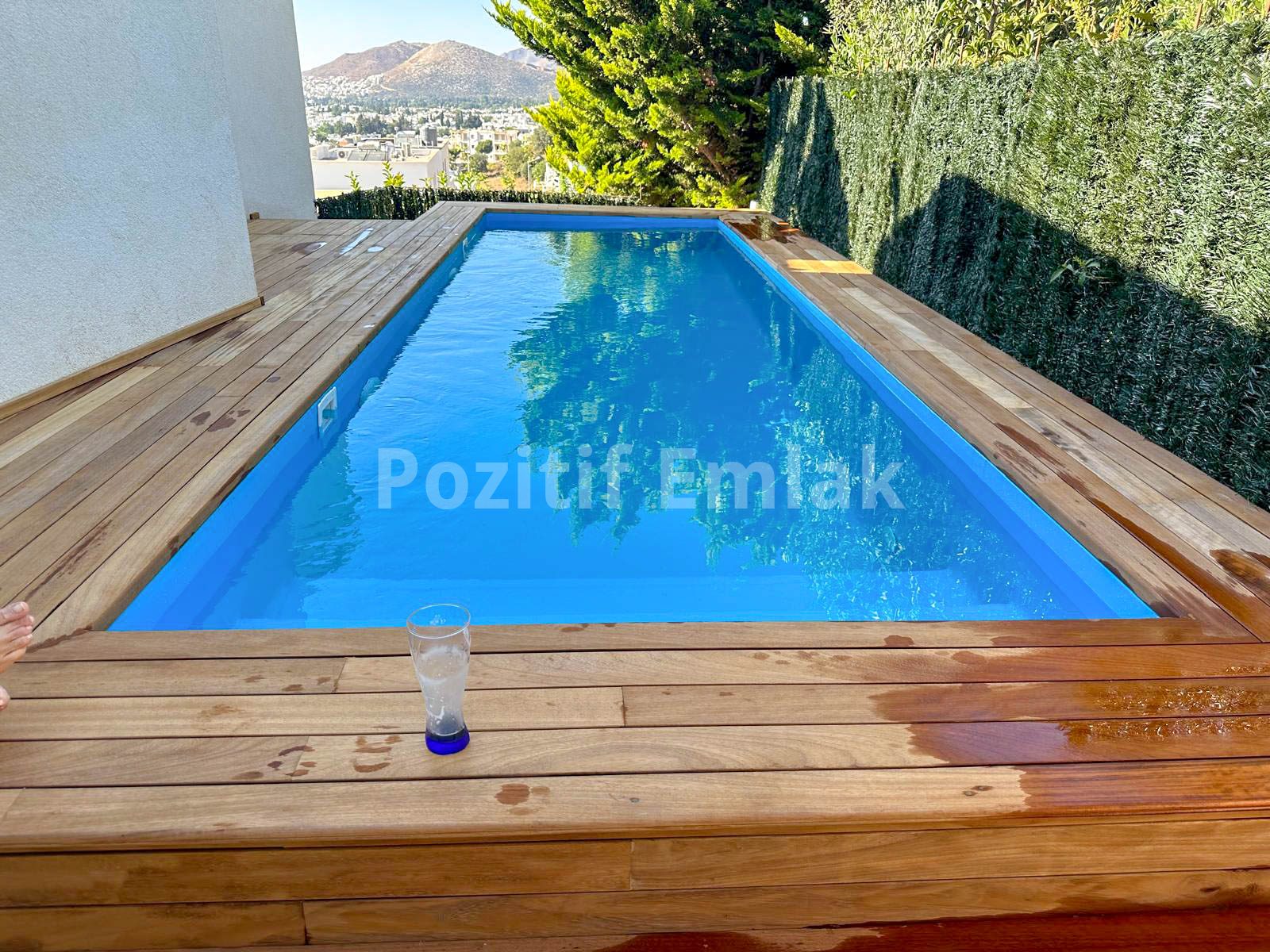 Turgutreis Yalı'da Özel Havuzlu Deniz Manzaralı Villa
