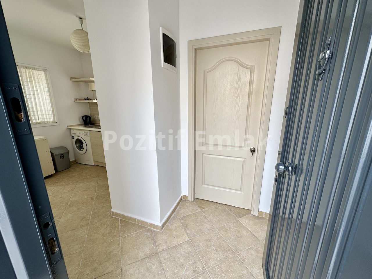 Gümüşlük'te Havuzlu Güvenlikli Sitede Manzaralı Ferah Daire