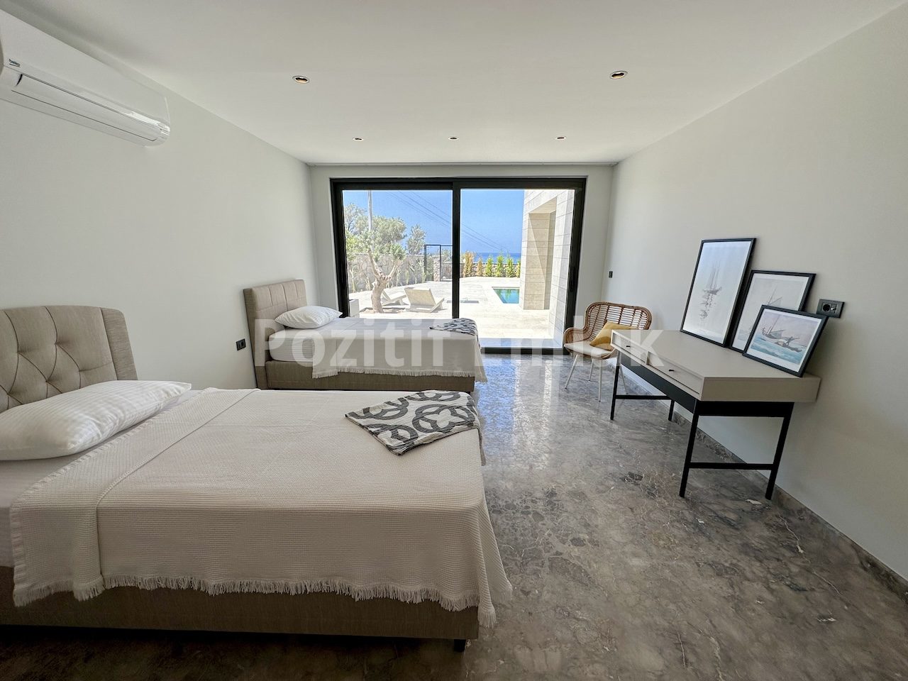 Bodrum Turgutreis'te Harika Manzaralı ve Geniş Bahçeli Lüks Villa