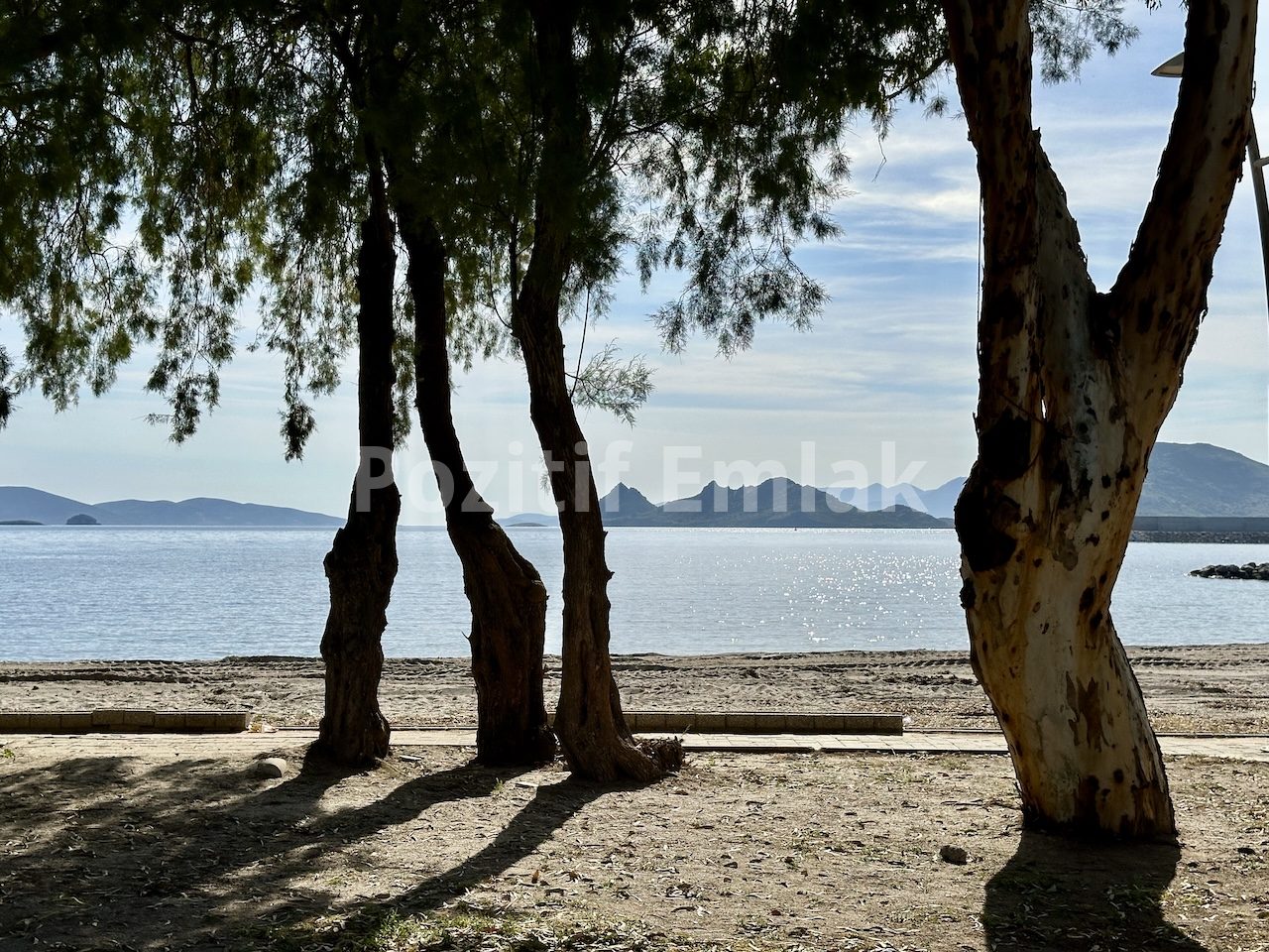 Turgutreis'in Tam Kalbinde Denize Sıfır Harika Dubleks Daire