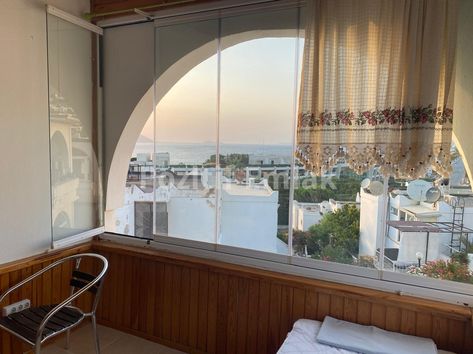 Bodrum Turgutreis'te Denize Yakın Deniz Manzaralı Dubleks Villa
