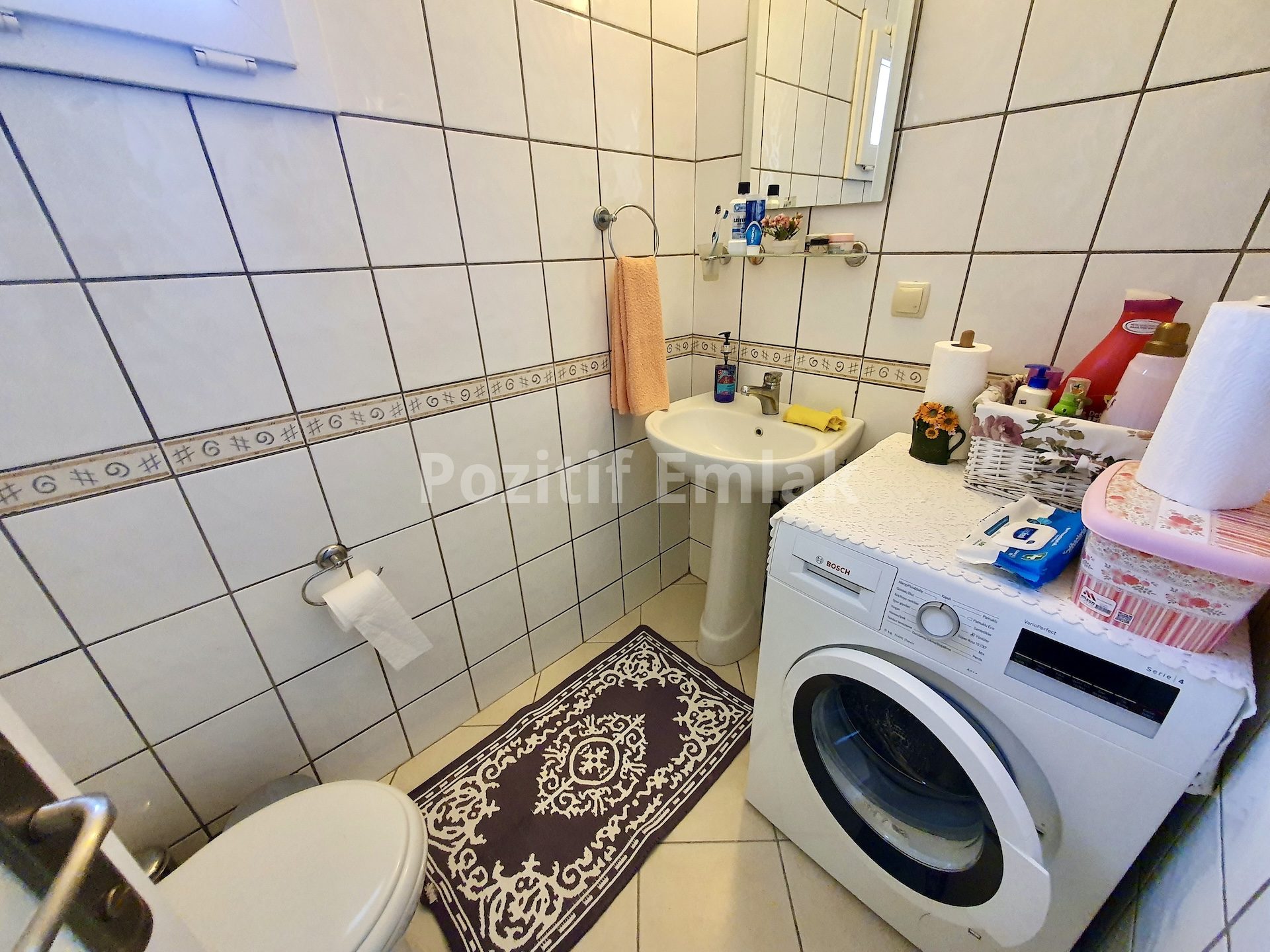 Gümüşlük Koyunbaba'da Havuzlu Sitede Deniz Manzaralı Villa