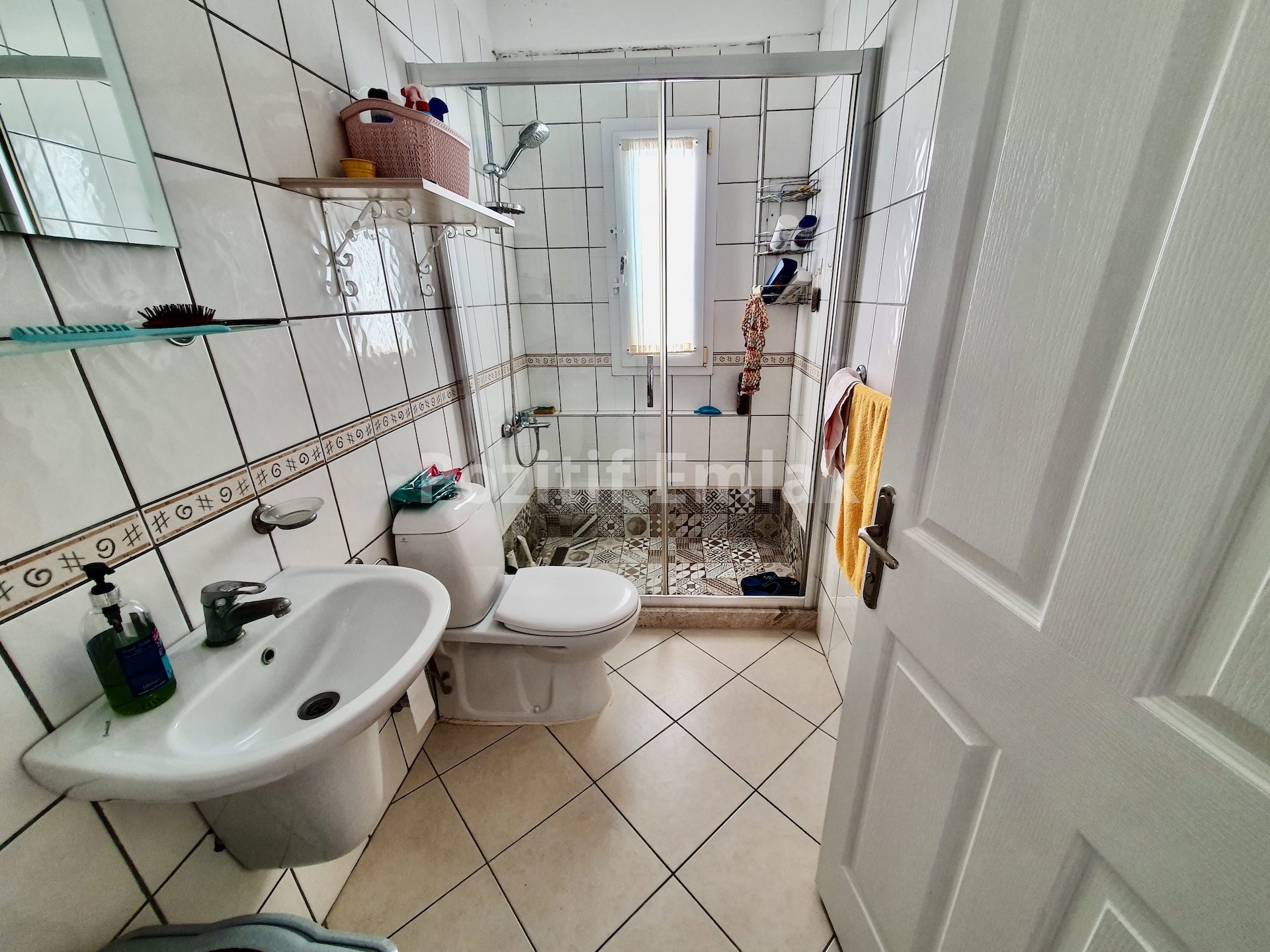 Gümüşlük Koyunbaba'da Havuzlu Sitede Deniz Manzaralı Villa
