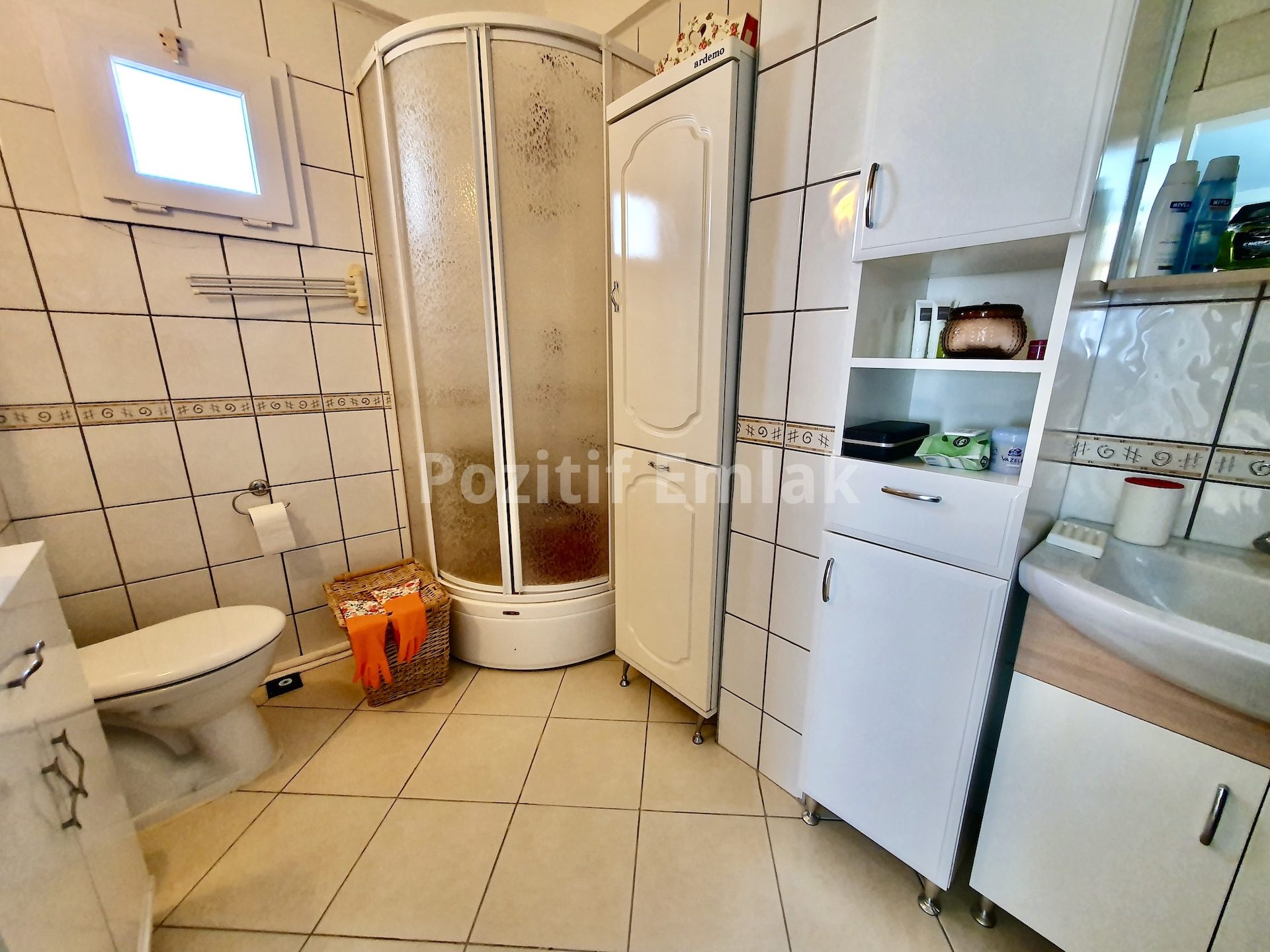 Gümüşlük Koyunbaba'da Havuzlu Sitede Deniz Manzaralı Villa