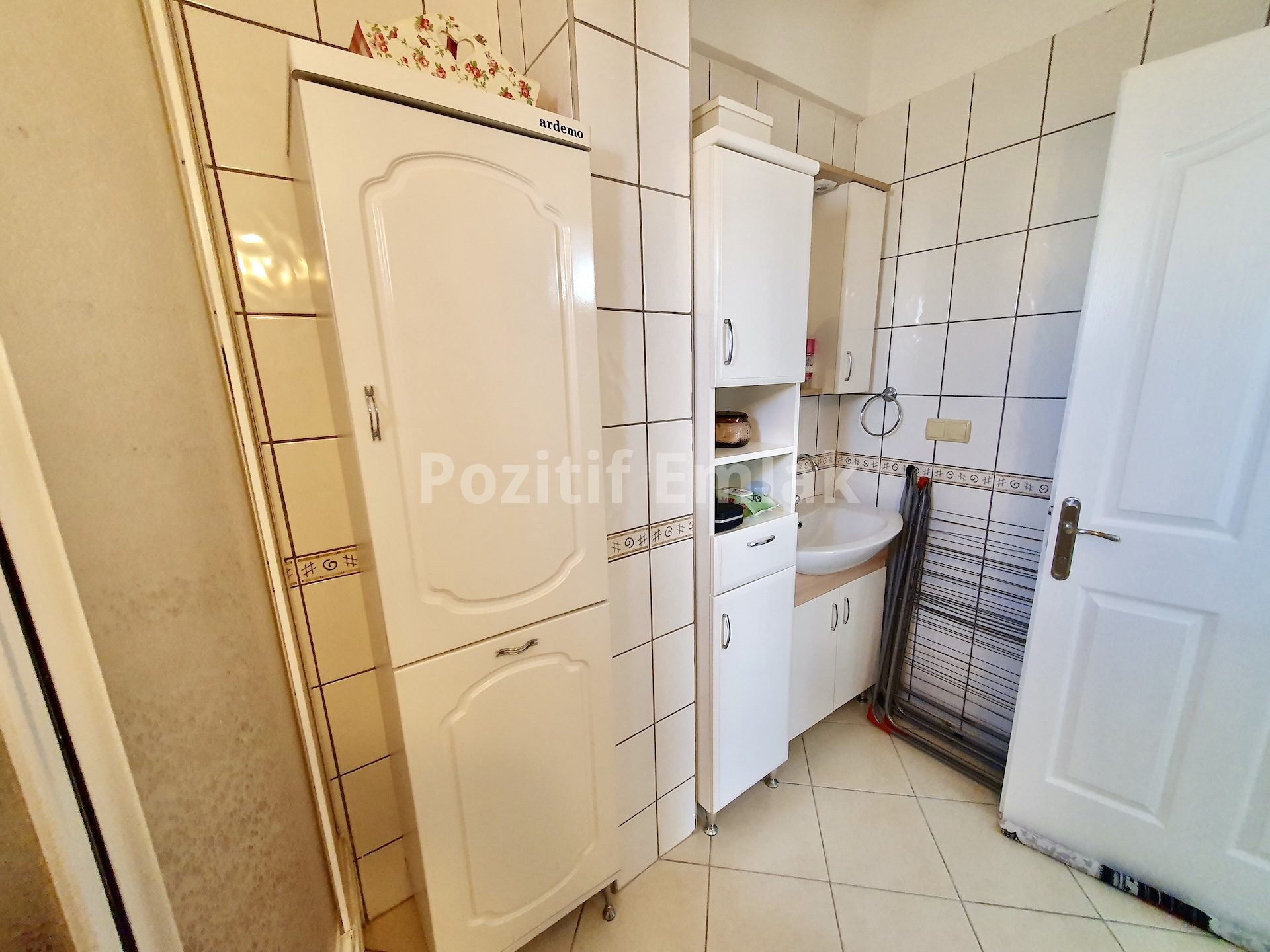 Gümüşlük Koyunbaba'da Havuzlu Sitede Deniz Manzaralı Villa