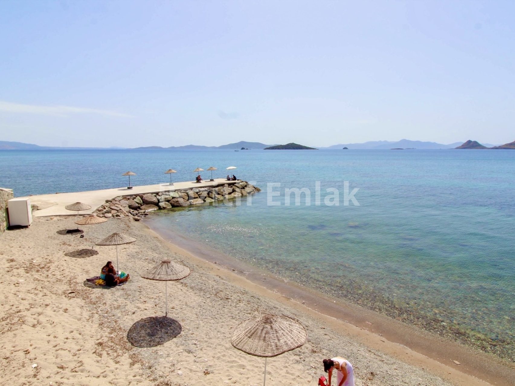 Turgutreis Merkezde Marinanın Dibinde Şirin Bahçeli Tripleks Ev