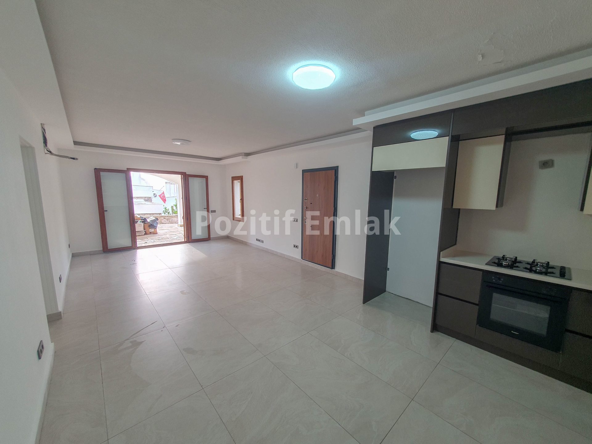 Turgutreis'te Deniz Manzaralı, Havuzlu Sitede 2+1 Daire