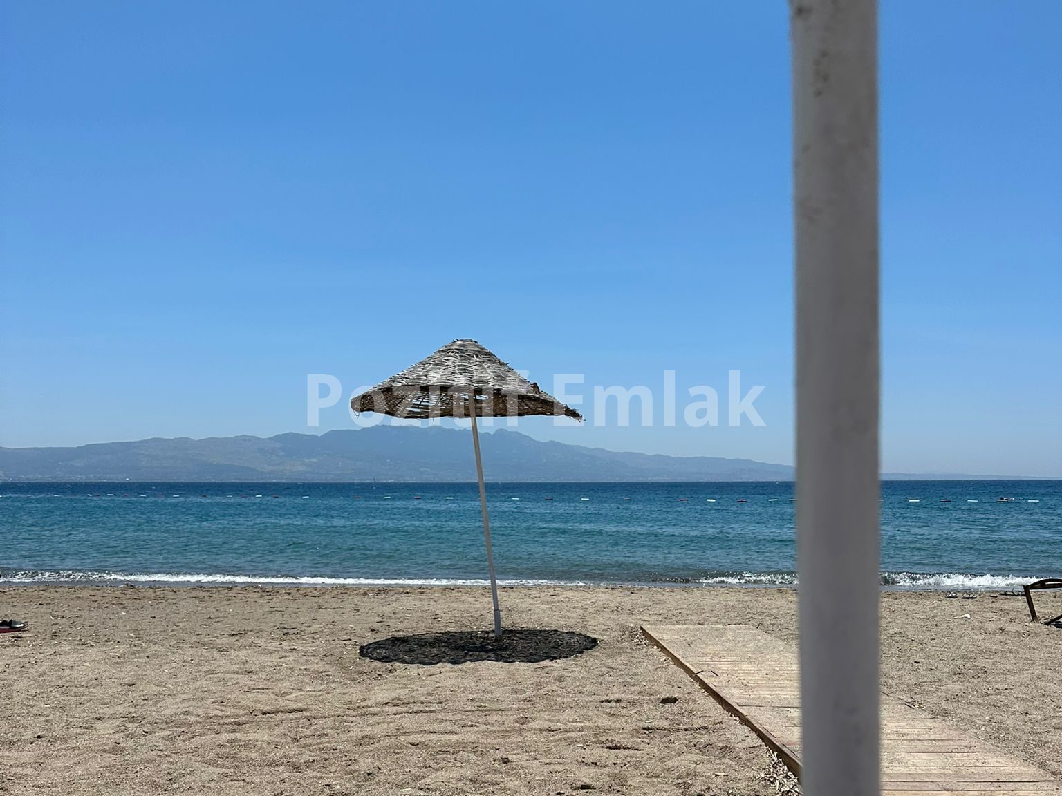 Akyarlar'da Plaja Yakın Deniz Manzaralı Bahçeli Villa